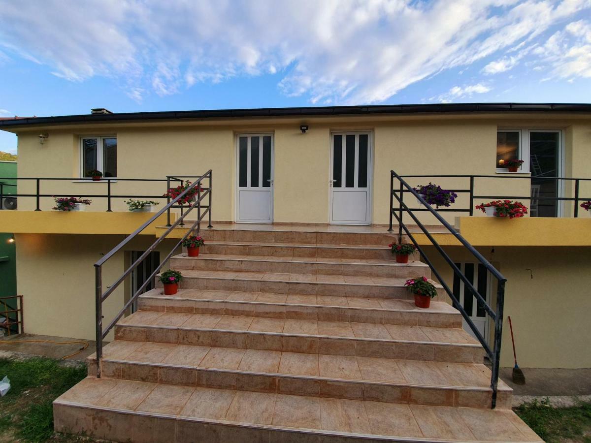 Apartments Kingfisher Virpazar Ngoại thất bức ảnh