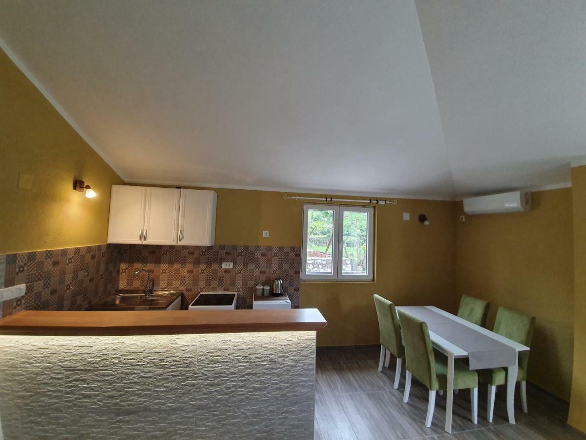 Apartments Kingfisher Virpazar Ngoại thất bức ảnh