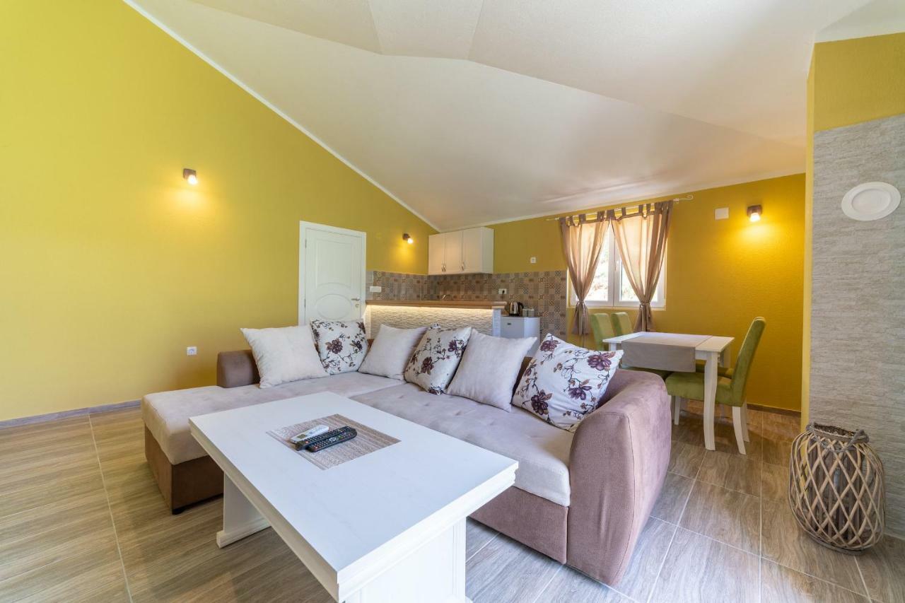 Apartments Kingfisher Virpazar Ngoại thất bức ảnh