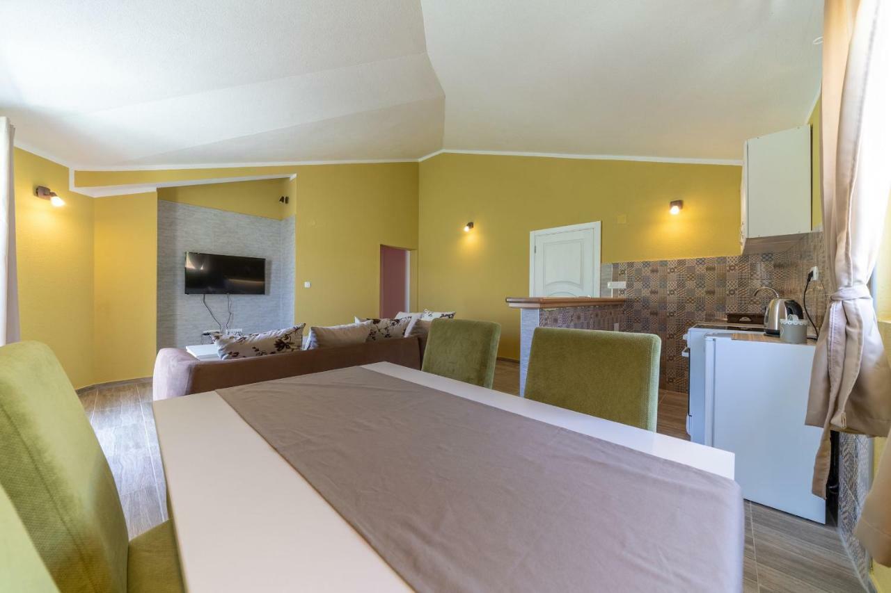 Apartments Kingfisher Virpazar Ngoại thất bức ảnh